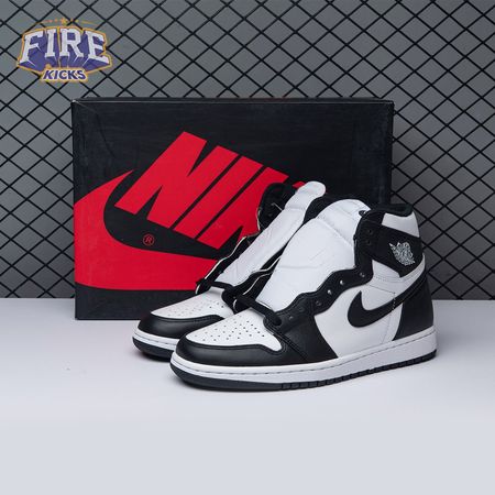 Jordan 1 Retro Black White 555088-010 Unisex