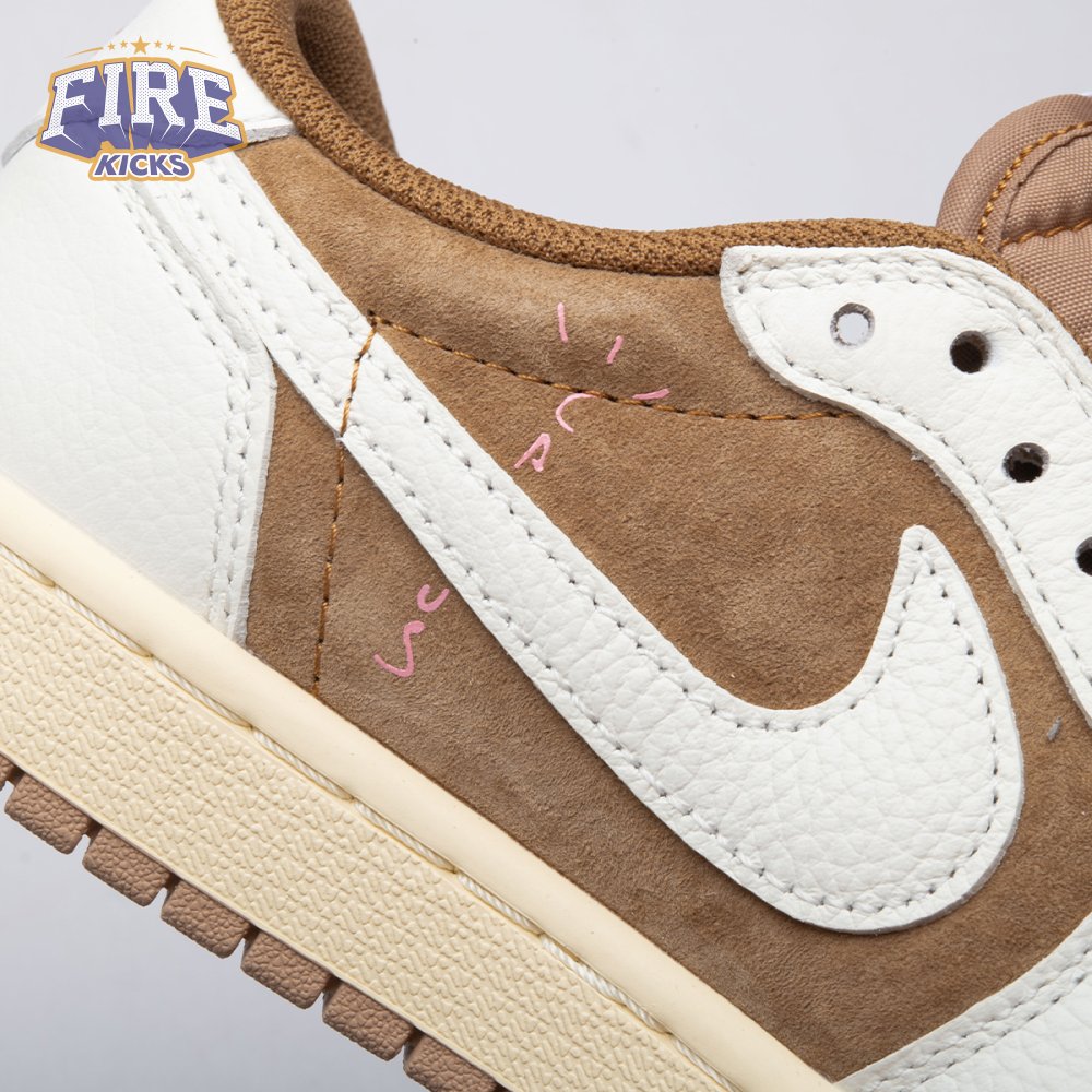 Jordan 1 Retro Low OG SP Travis Scott White Light Khaki DM7866-106 Unisex