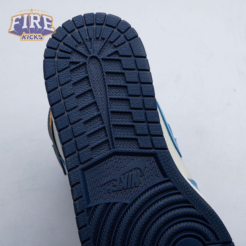 Air Jordan 1 Retro High OG "First in Flight" Unisex