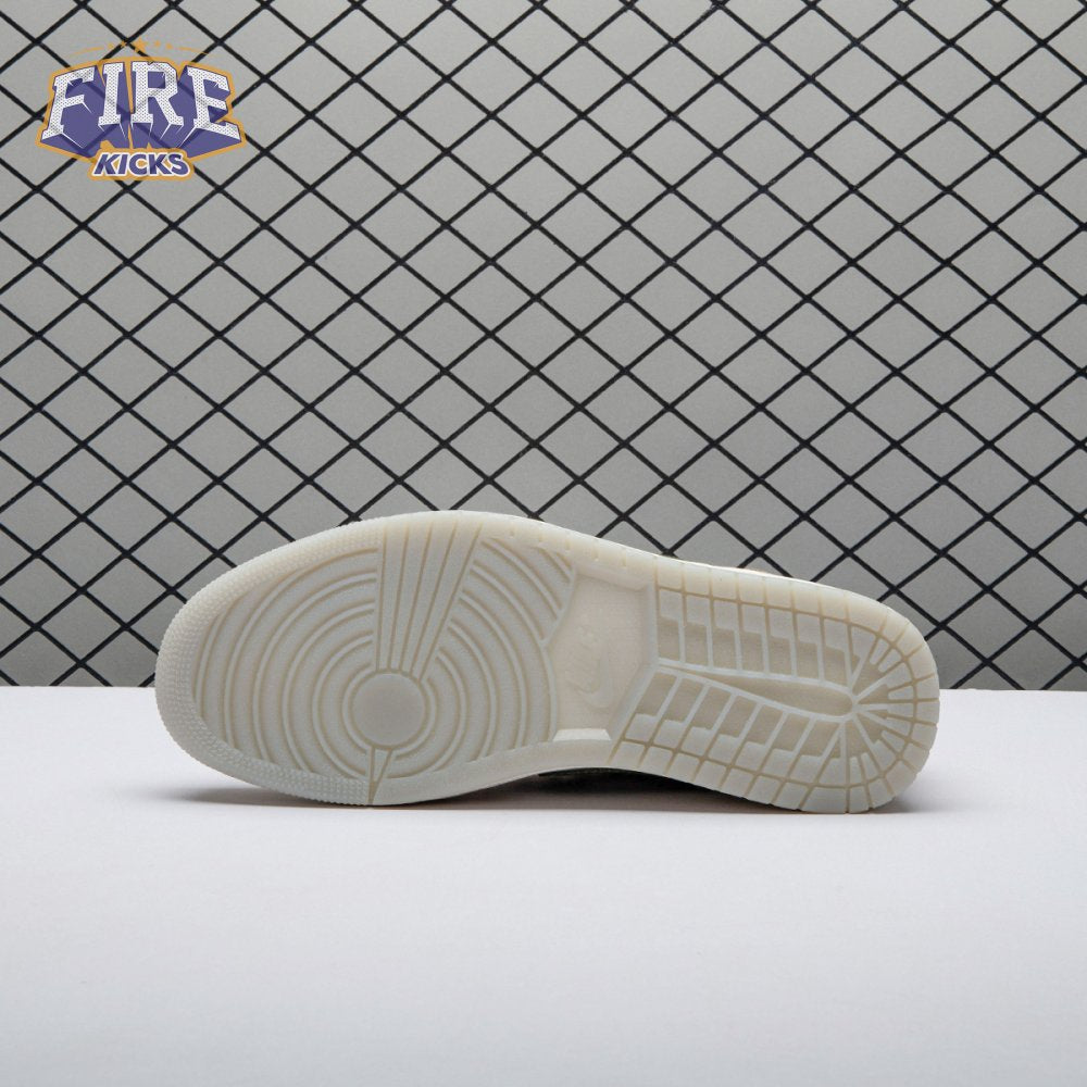 Jordan 1 Low OG Year of the Dragon (2024) (GS) FQ6593-100 Unisex