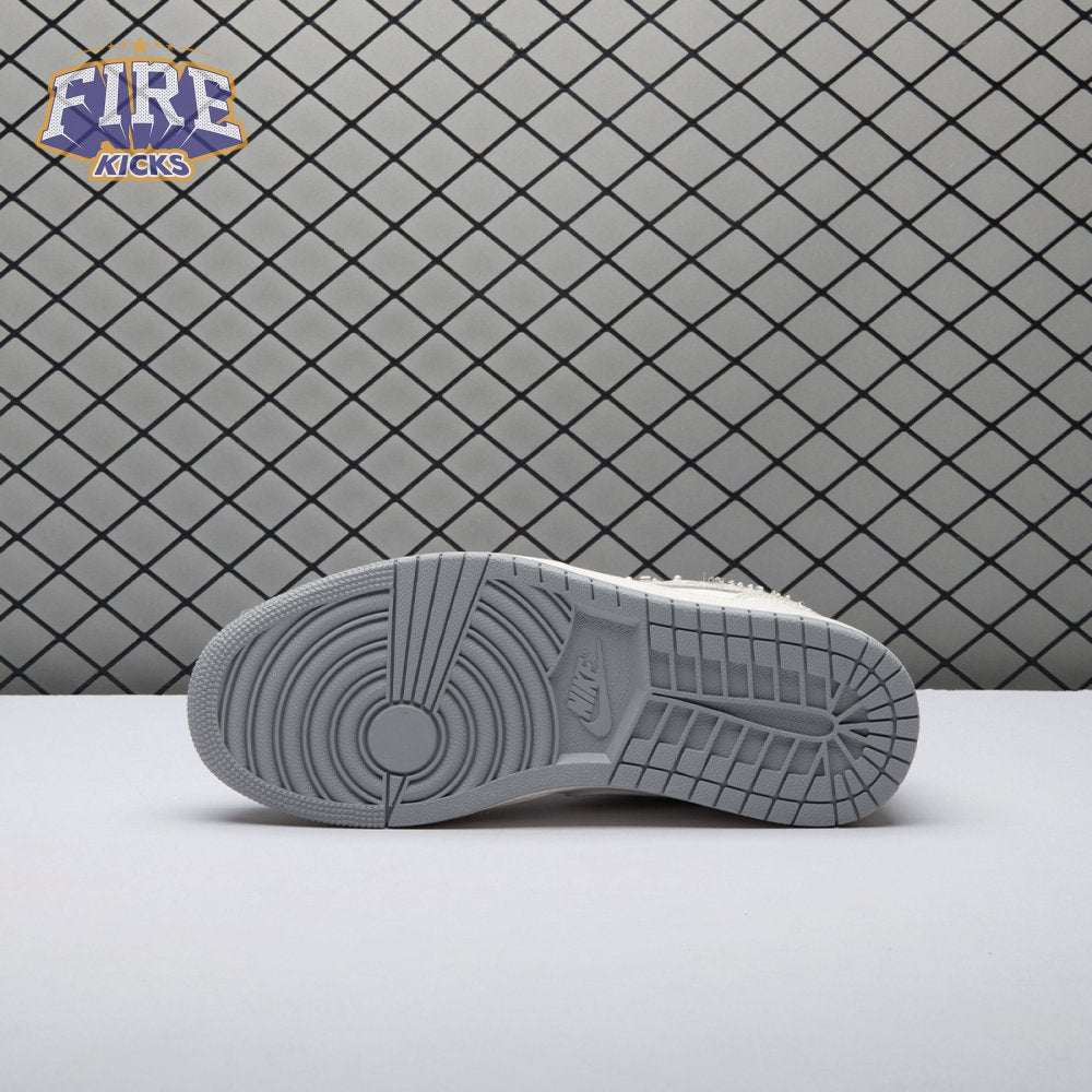Jordan 1 Low Sail Soft Pearl IH7323-100 Unisex