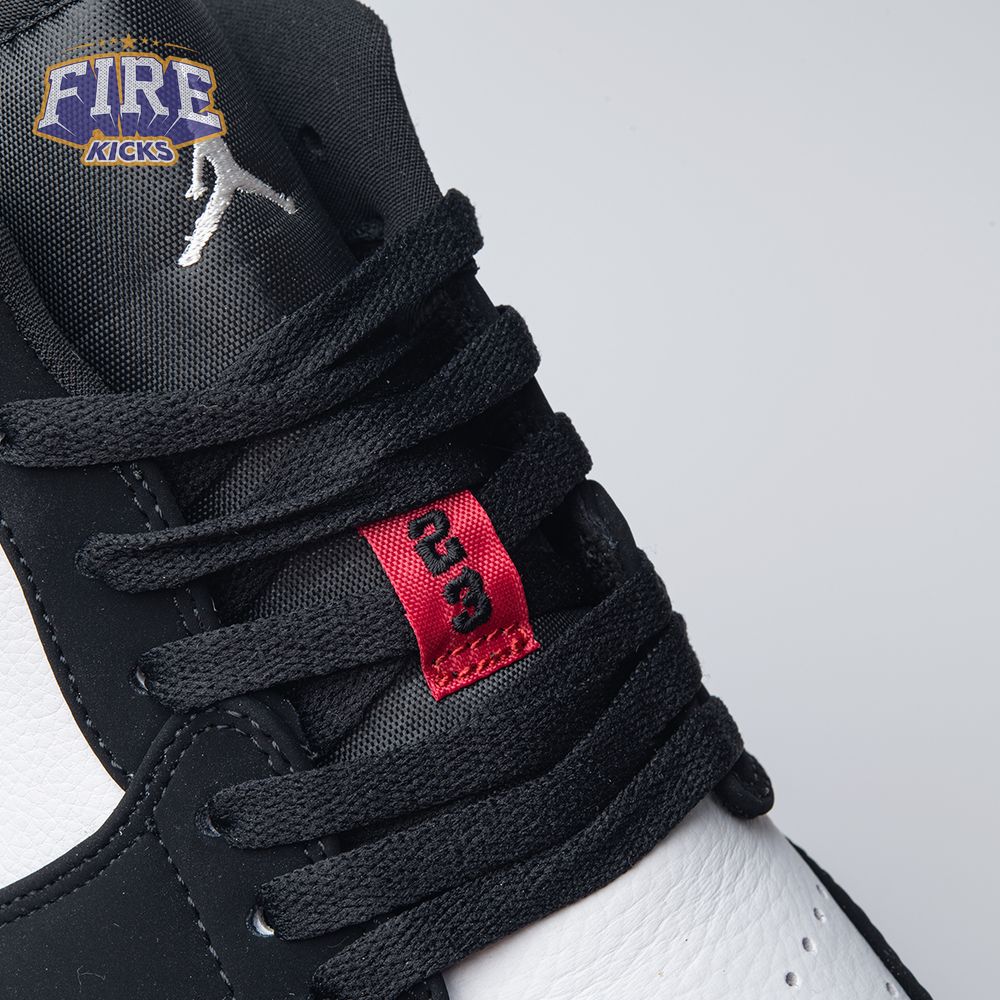 Jordan 1 Low Black Toe 553558-116 Unisex