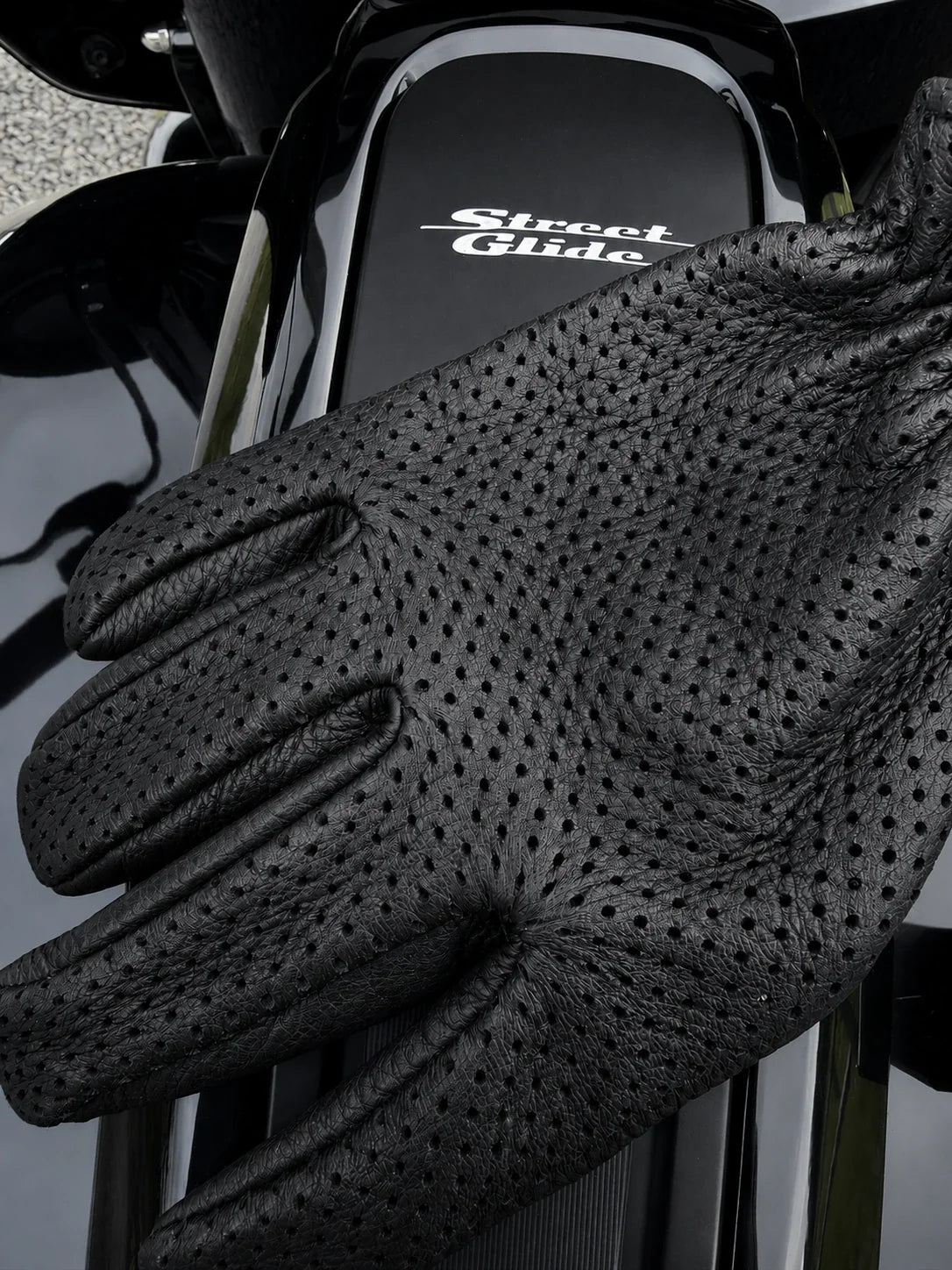 Ventilated Short Wrist Touchscreen Deerskin Gloves