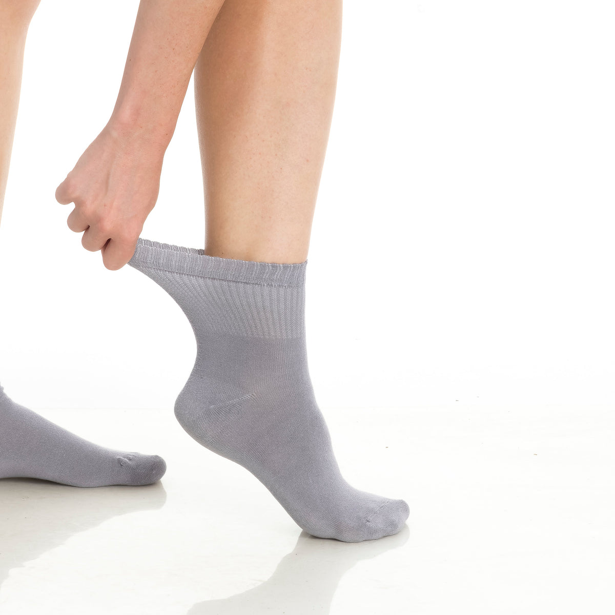 Men’s &amp; Women’s Bamboo Diabetic Ankle Socks 4-Pack