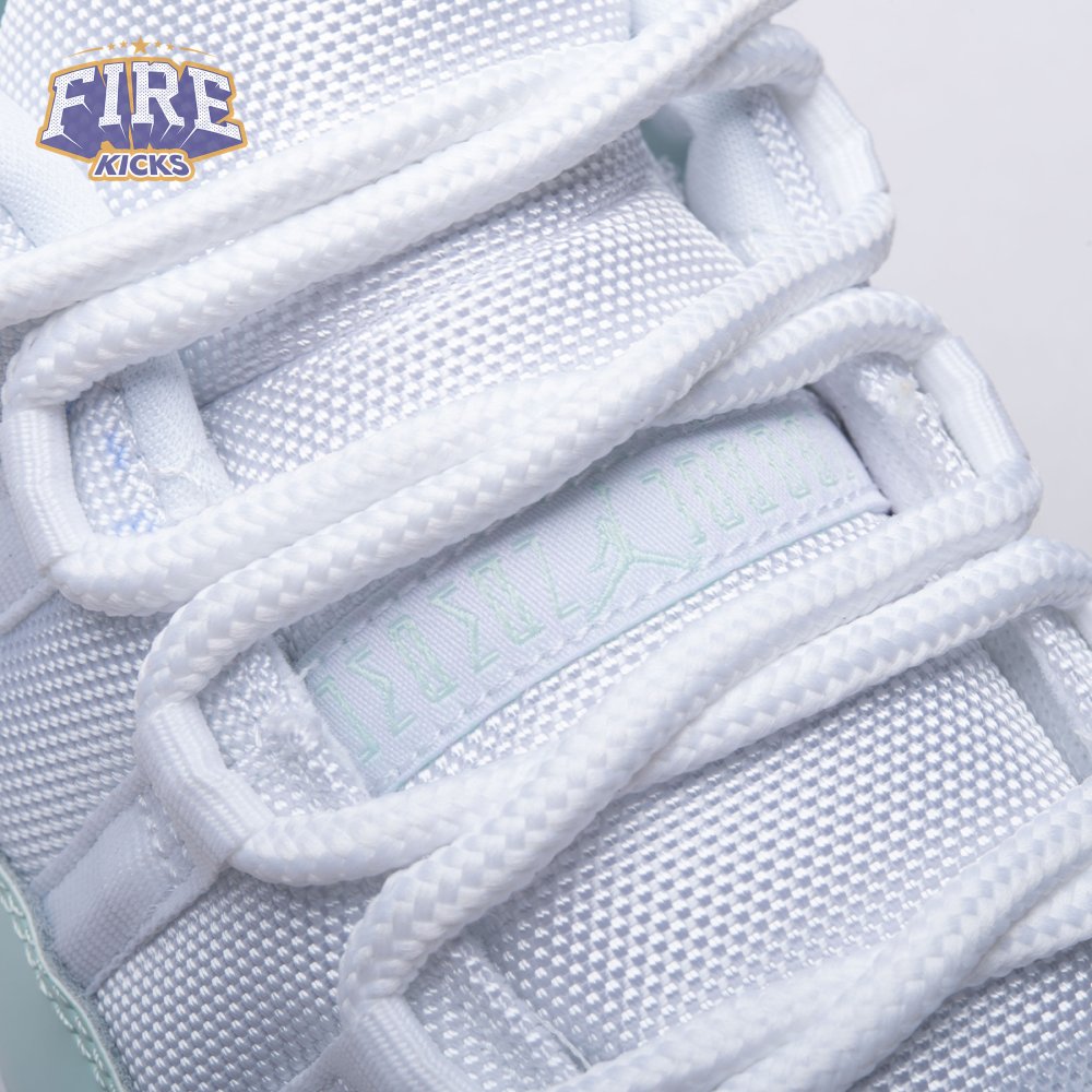 Jordan 11 Retro Low Igloo AH7860-103 Unisex