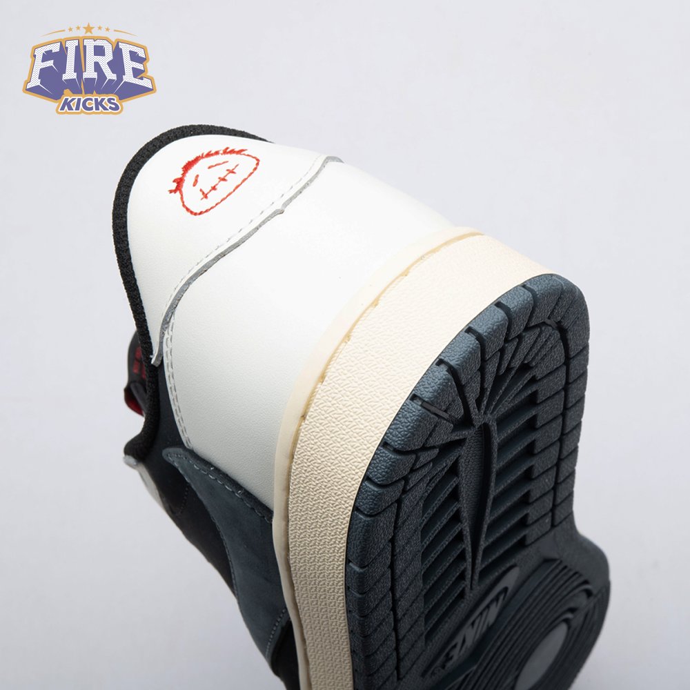 Travis Scott x Jordan Air Jordan 1 DZ4137-700 Unisex