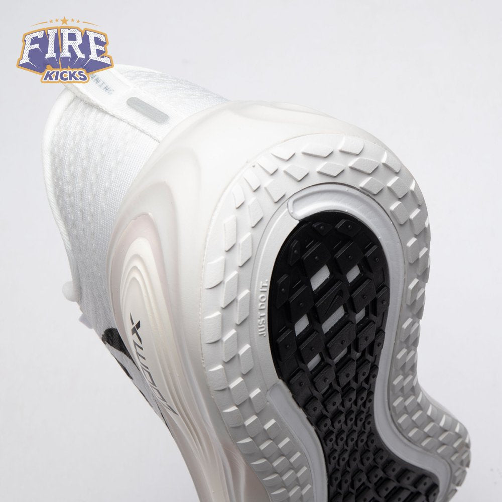 Nike Vomero Plus Run IH2268-100 Unisex