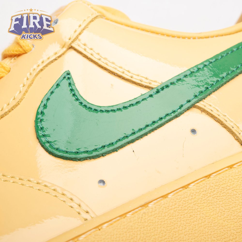 Nike Air Force 1 Low Patent Leather Topaz Gold Pine Green IO4489-700 Unisex