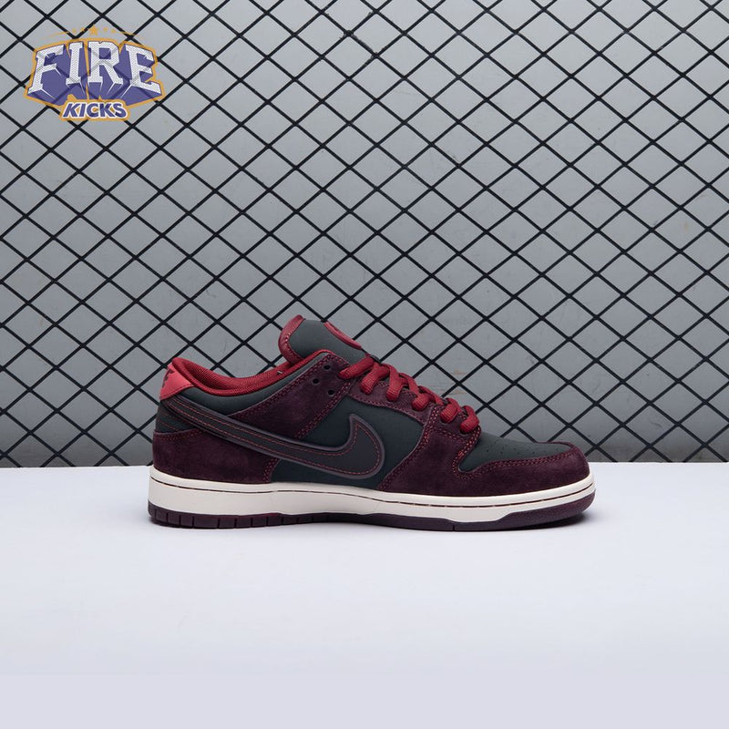 Riot Skateshop Nike SB Dunk Low FZ1289-200 Unisex