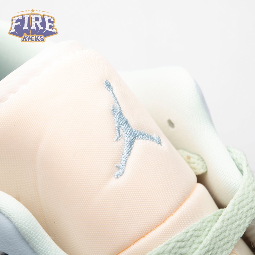Jordan 1 Low Sail Jade Aura DC0774-108 Unisex